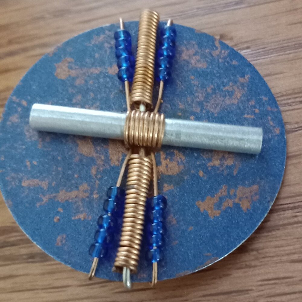 Copper Wire Pin - Picture 2 of 3